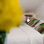 Pensión & Tiramola - Old Town 3*