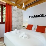 & Tiramola - Old Town 3* Трогір