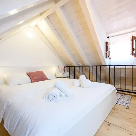& Tiramola - Old Town Gostinjska kuća 3*
