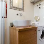 & Tiramola - Old Town Guest house