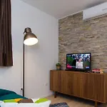 & Tiramola - Old Town Guest house 3*