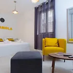 & Tiramola - Old Town Guest house