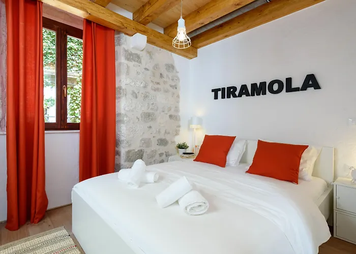 & Tiramola - Old Town 3* Trogir