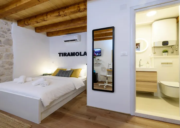 Penzion & Tiramola - Old Town Trogir